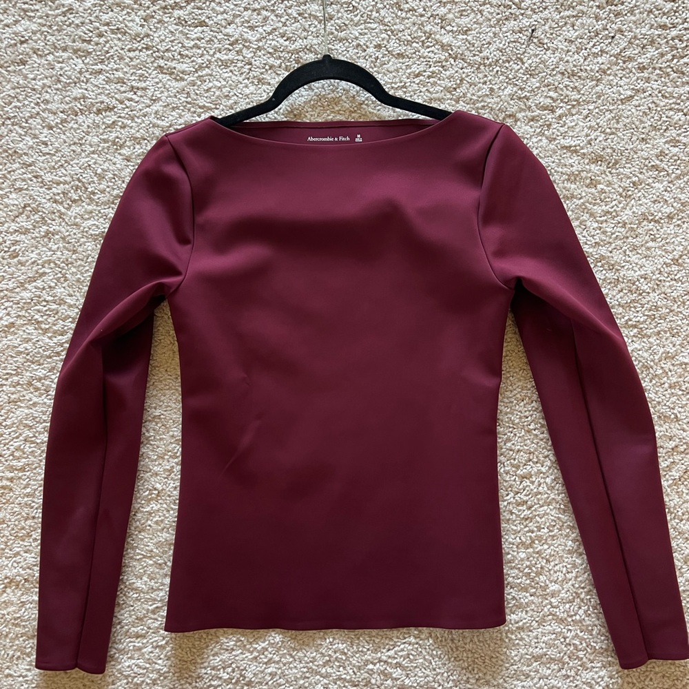 Abercrombie & Fitch Burgundy Long-Sleeve Sculpt Matte Fabric Tuckable Slash Top